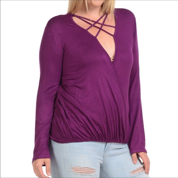 Plus size surplice top 1x - 4x - Picture 2 of 3